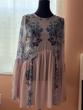 FREE PEOPLE Pink Long-Sleeve Printed Peasant Dress-Size Small-
Semi Sheer-EUC!